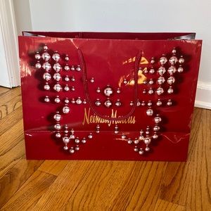 NEIMAN MARCUS Medium Vintage Butterfly Shopping Bag 12”H x 16”W x 6”D